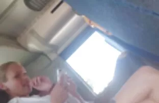 XXX Mężczyzna krzyczy na oczach sex na ostro filmy swojej uroczej dziewczyny