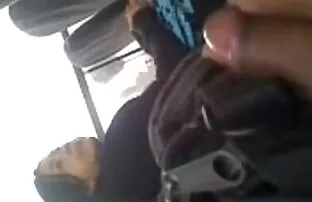 XXX Piękna pasażerka kołysze mordercę ostry anal filmiki w autobusie