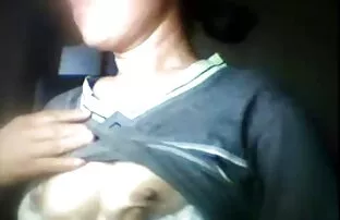 XXX Szczupła kobieta ostre filmy darmowe liże swoją małą