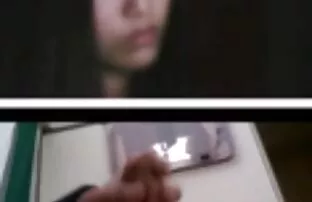 XXX Trzy dziewczyny bawią ostry seks filmy za darmo się z dziurką