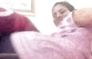 XXX - darmowe filmy erotyczne ostry seks powiedział ciemnoskóry, podnosząc białą istotę siedzącą na penisie.