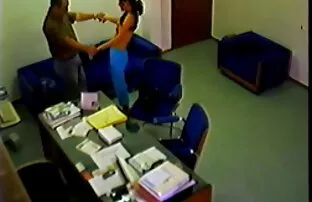 XXX Mama trzyma córkę w ramionach, a darmowe filmy ostry sex potem sadzi