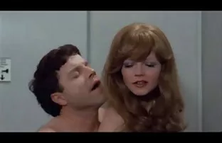 XXX Ciesz się jej filmy porno darmowe ostre zabawą z kutasem,