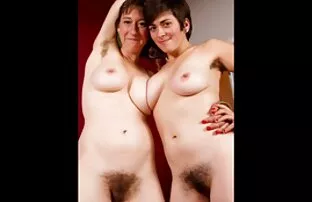 XXX Cztery gorące kosmetyki w bardzo ostry sex filmy ogromnym łóżku