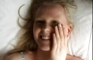 XXX Piękna i piękna koszula za kierownicą samochodu, filmy erotyczne ostre różowa, piękna, urocza, damska